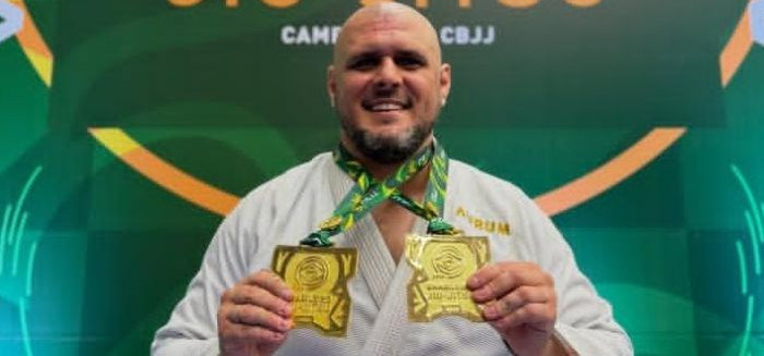 Blumenauense conquista ouro duplo no Brasileiro de Jiu-Jitsu e muda de faixa