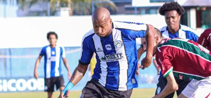 Tubarão vence Fluminense antes de pegar o Metropolitano