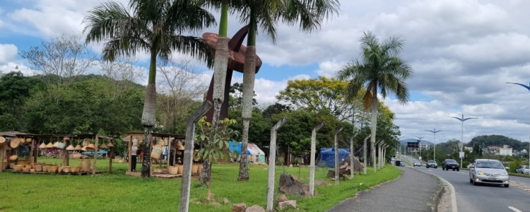 Invasões de terra em Blumenau: como impedir a favelização?