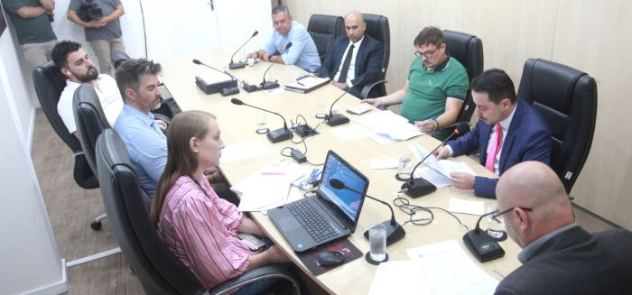 Investigação contra Almir Vieira avança em Blumenau após voto unânime