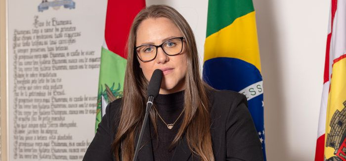 Mesa Diretora avalia parecer sobre denúncia contra vereadora