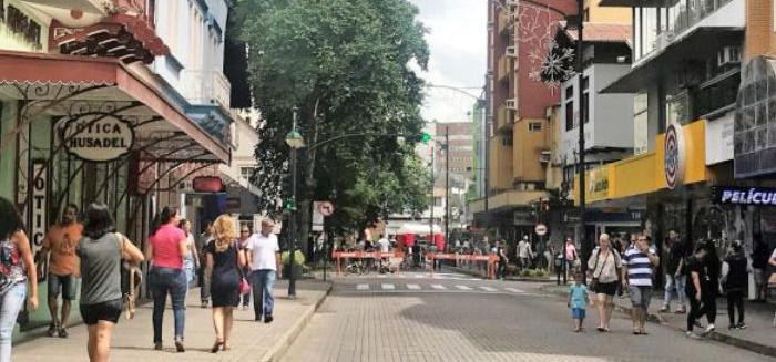 Comércio de Blumenau terá horário estendido em mais um Super Sábado