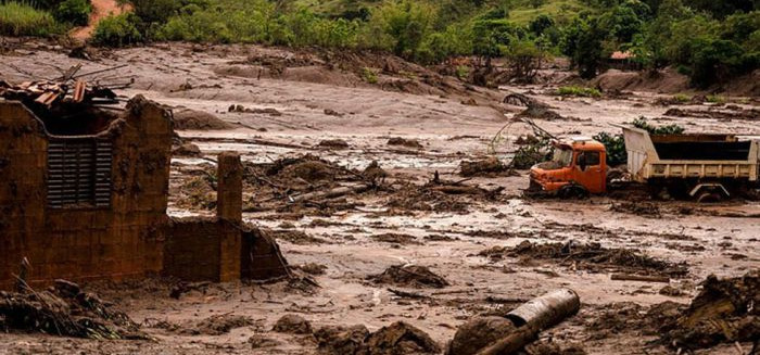 Alunos de Blumenau criam app que avisa a Defesa Civil em enchentes