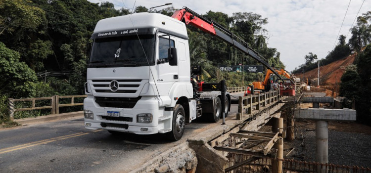 Prefeitura realiza obras em ponte na Região Norte