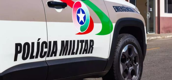 Vagabundo rouba carro em Ilhota e agride mulher em Gaspar
