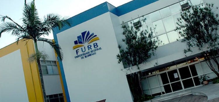 Câmara aprova ampliação de bolsas de estudo na Furb