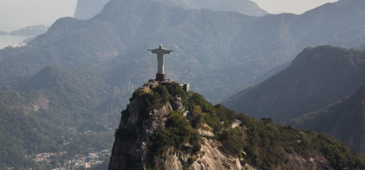 Brasil recebe 3,7 milhões de turistas internacionais em 2025
