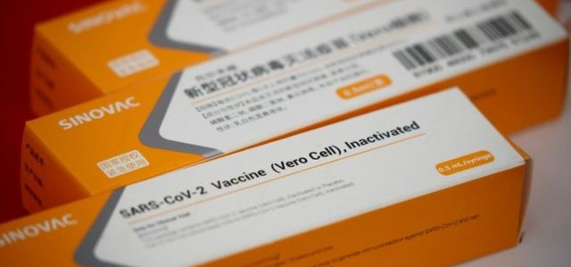 Como está a vacinação em outros países que usarão a CoronaVac?