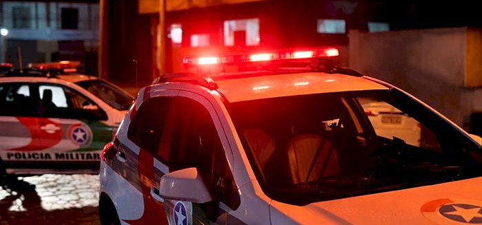 Pai impede ataque contra a filha e detém invasor no Tribess
