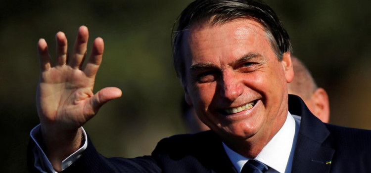 Bolsonaro lidera disputa eleitoral