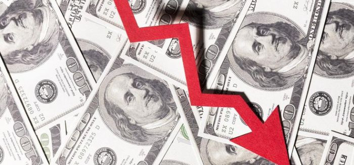 Dólar despenca e Ibovespa bate recorde após 1º turno