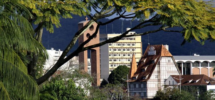 O que fazer em Blumenau: show da Lagum e feiras agitam o fim de semana