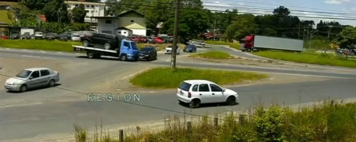 Câmera flagra forte batida no Trevo do Celeiro do Vale