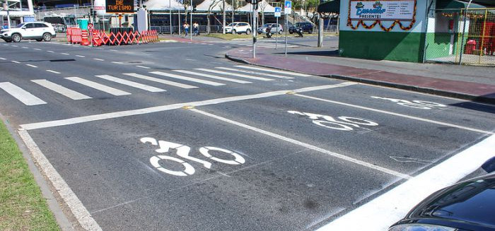 Blumenau cria áreas de espera para motos em 12 cruzamentos