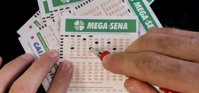 Mega-Sena acumula R$ 300 milhões