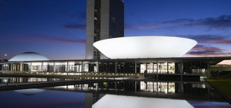 Catarinenses lideram articulação por Anistia e contra vetos de Lula