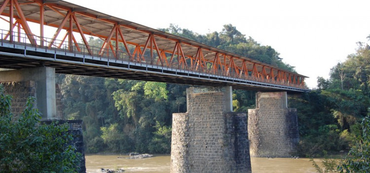 Pavimentação deixa Ponte do Salto com trânsito afetado no feriado