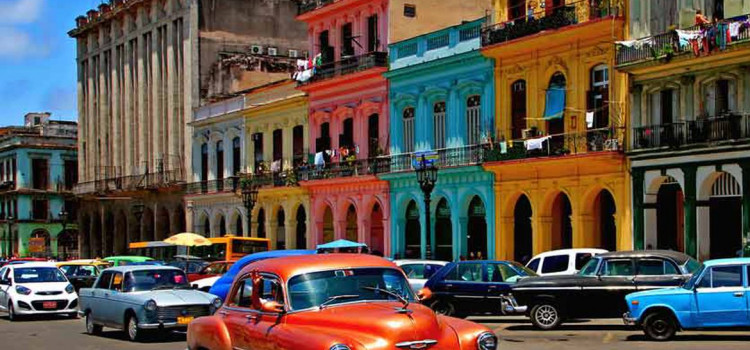 Cuba anuncia quarentena para turistas em hotéis