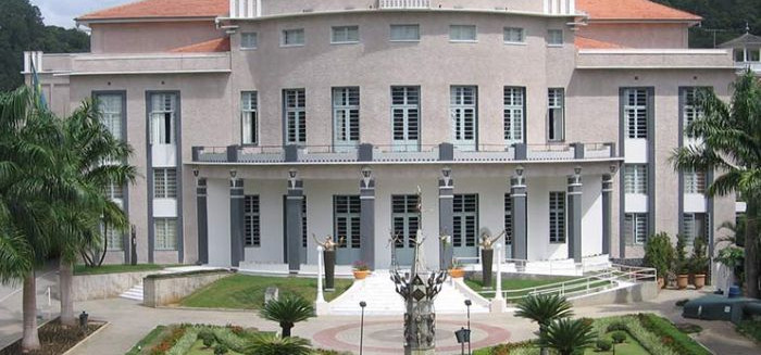 Teatro Carlos Gomes abre 264 bolsas gratuitas