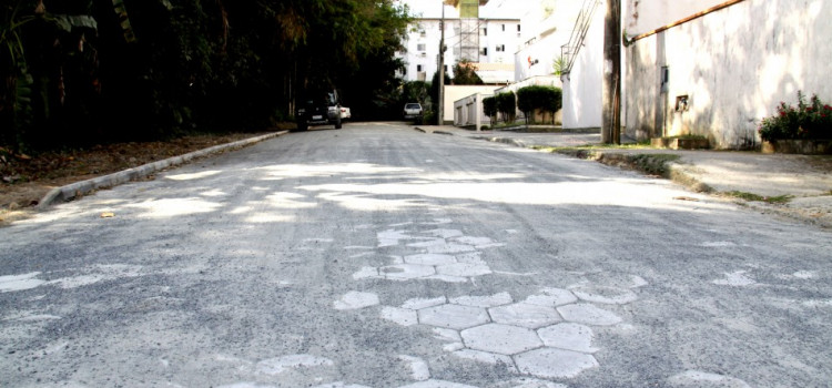 Oito vias municipais aderem ao decreto de pavimentação particular